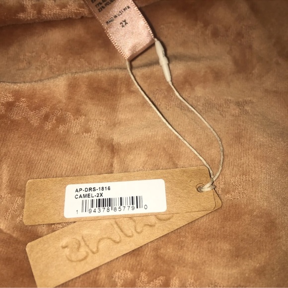 SKIMS Logo Velour Slip Dress Size 2X Color Camel Style NWT - Picture 5 of 5